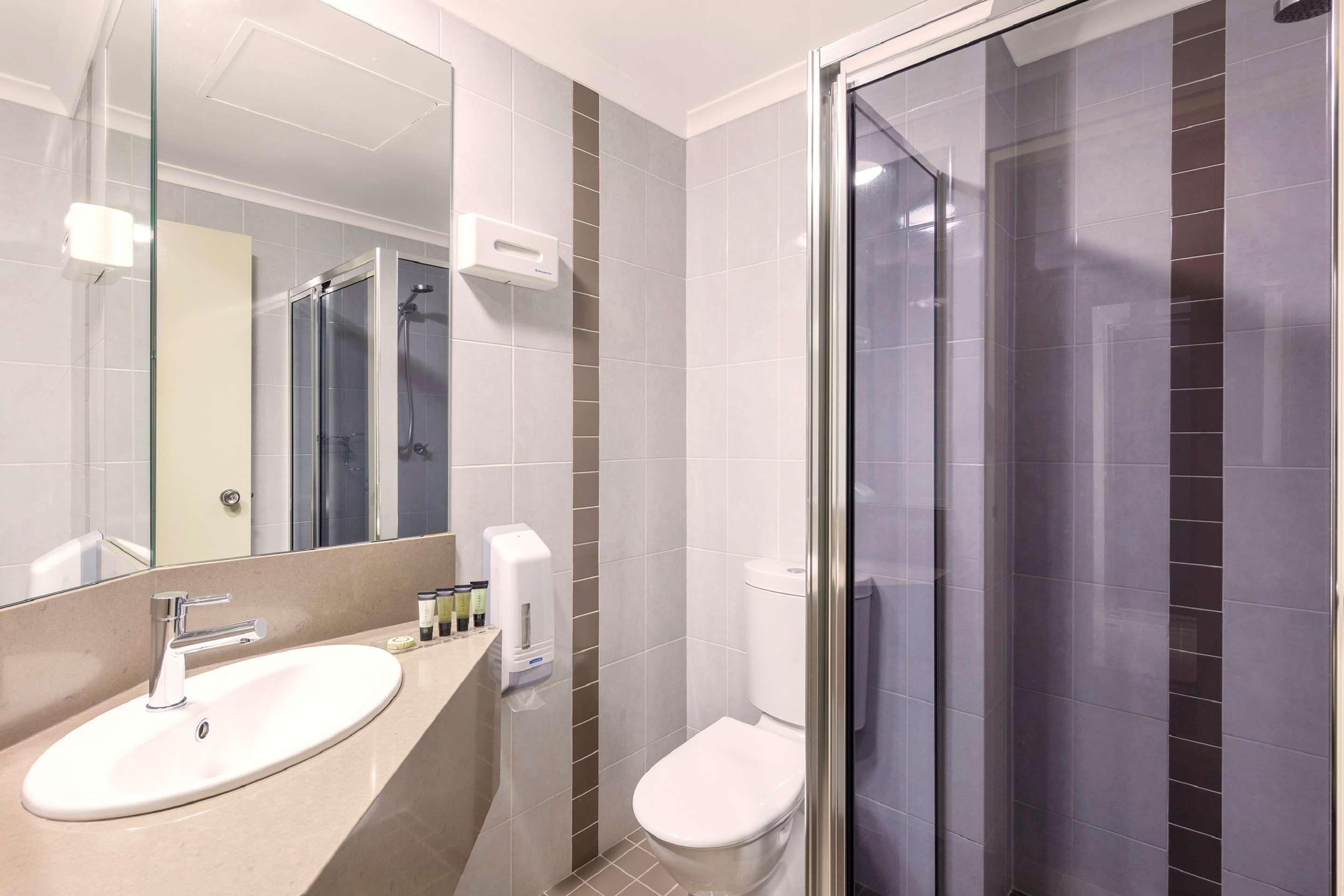 Garden City Hotel, Best Western Signature Collection Camberra Exterior foto
