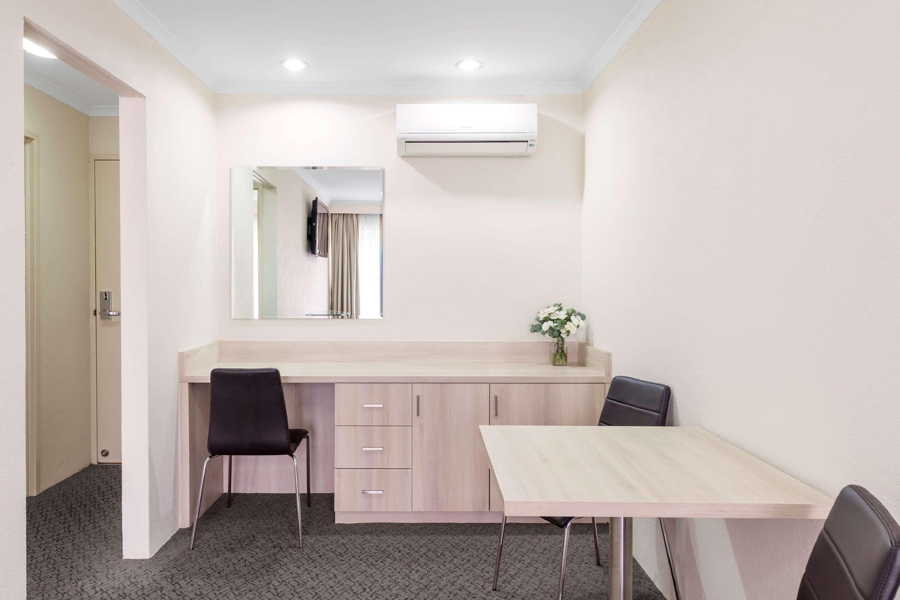 Garden City Hotel, Best Western Signature Collection Camberra Exterior foto