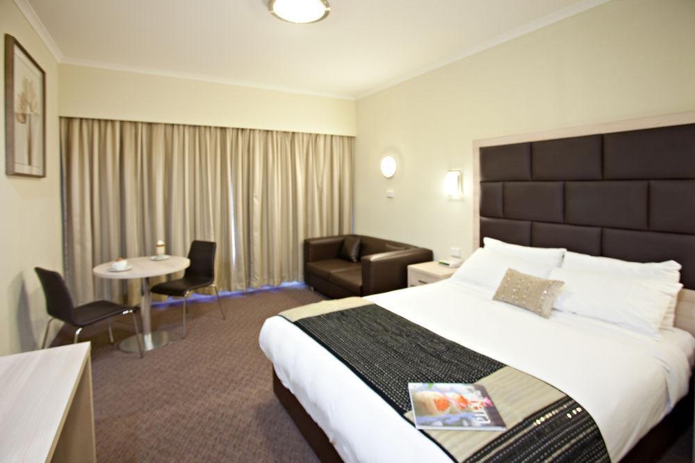 Garden City Hotel, Best Western Signature Collection Camberra Exterior foto